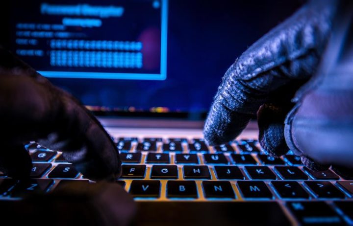 Jak zabezpieczyć laptop przed atakiem hackera?